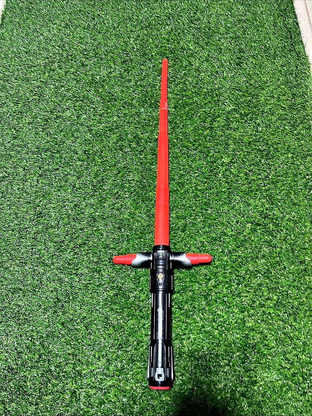 2015 Hasbro Kylo Ren Red Cross Guard Retractable Lightsaber